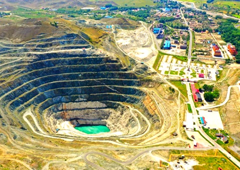 新疆阿勒泰近三年出让矿业权138个